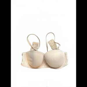 Comfortable Seamless Bra with Adjustable Straps
